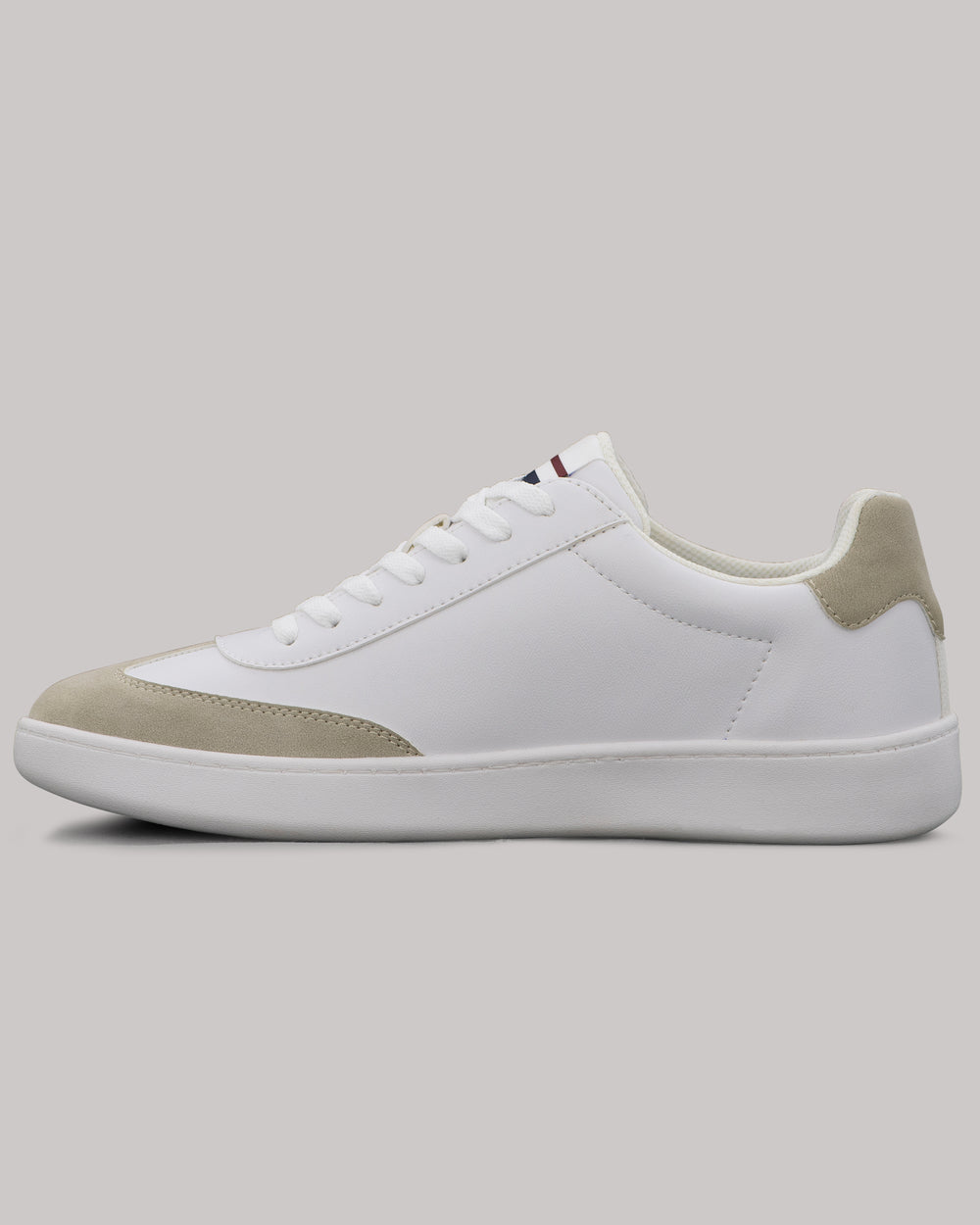 White Ben Sherman Glasgow Sneakers | 9375-MTVCP