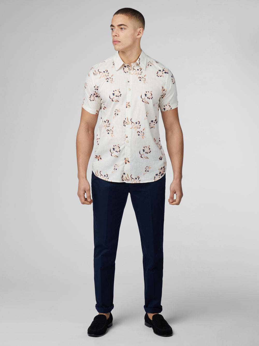 White Ben Sherman Signature Linear Floral Shirts | 6290-ZOBGY