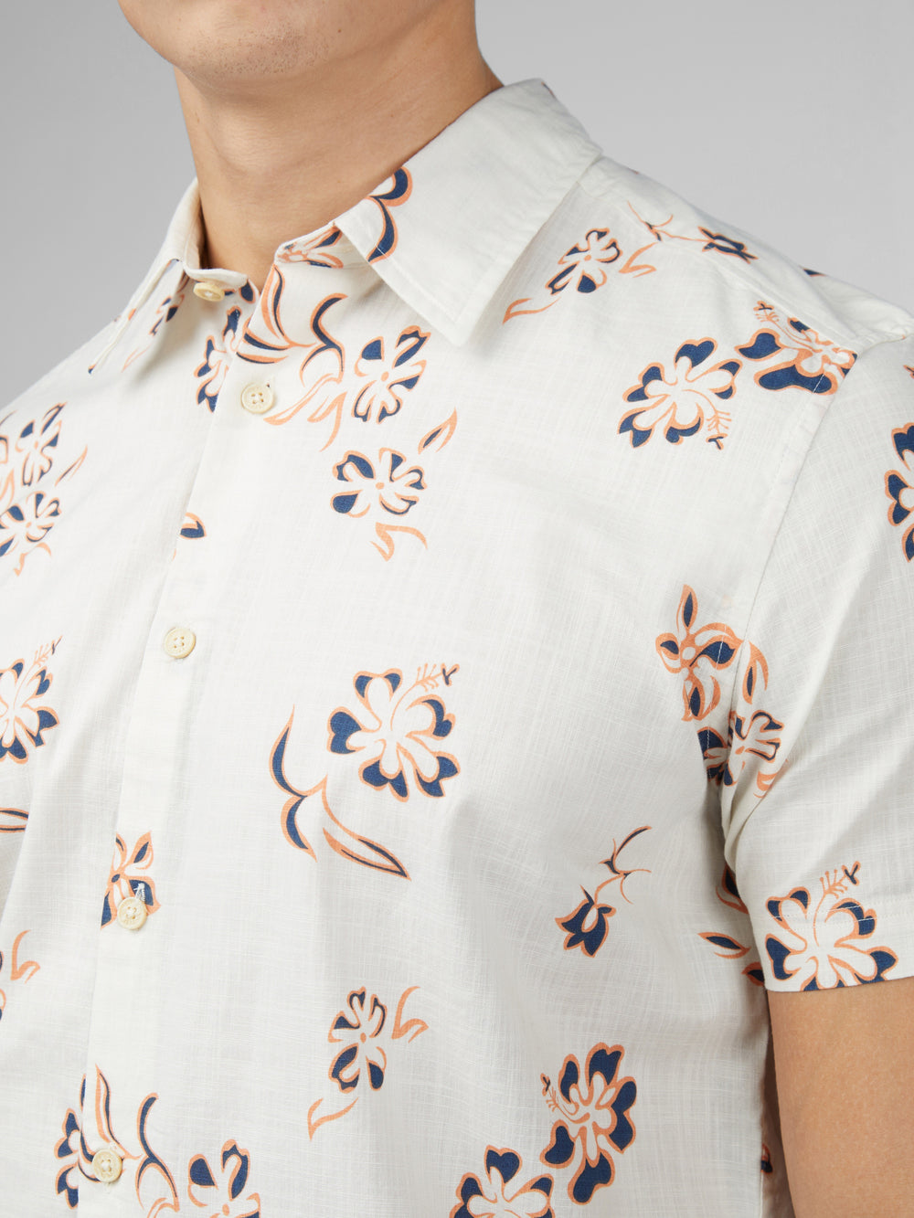 White Ben Sherman Signature Linear Floral Shirts | 6290-ZOBGY